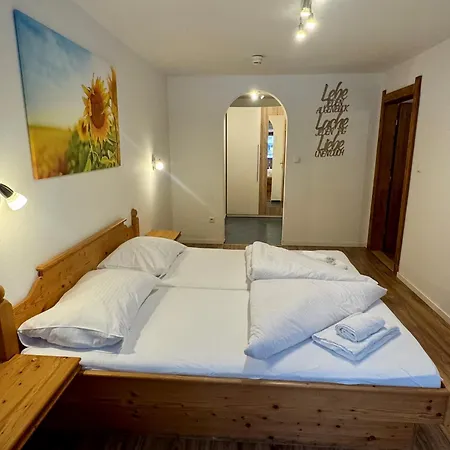 Alpenlodge, Ferienwohnung 15 شقة *