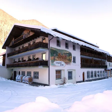 Alpenlodge, 15 *